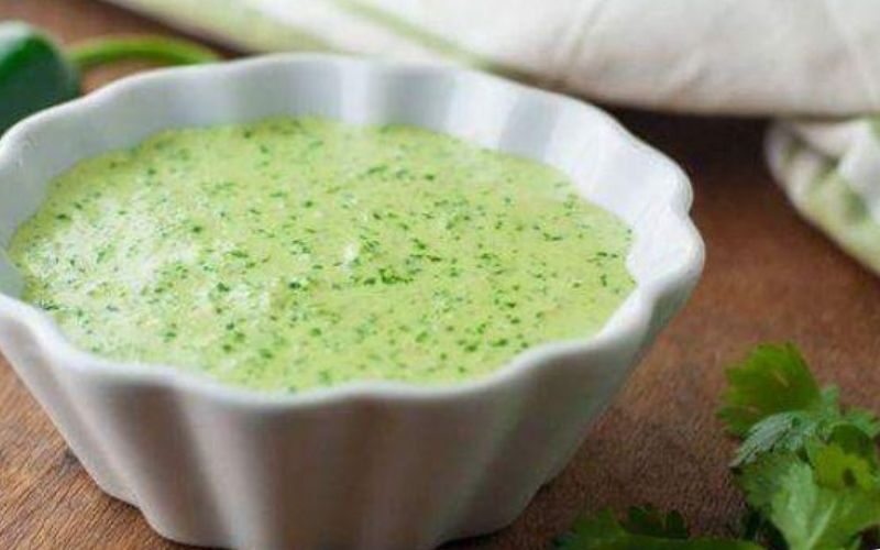 Hàu sống ăn kèm gì để tăng hương vị?